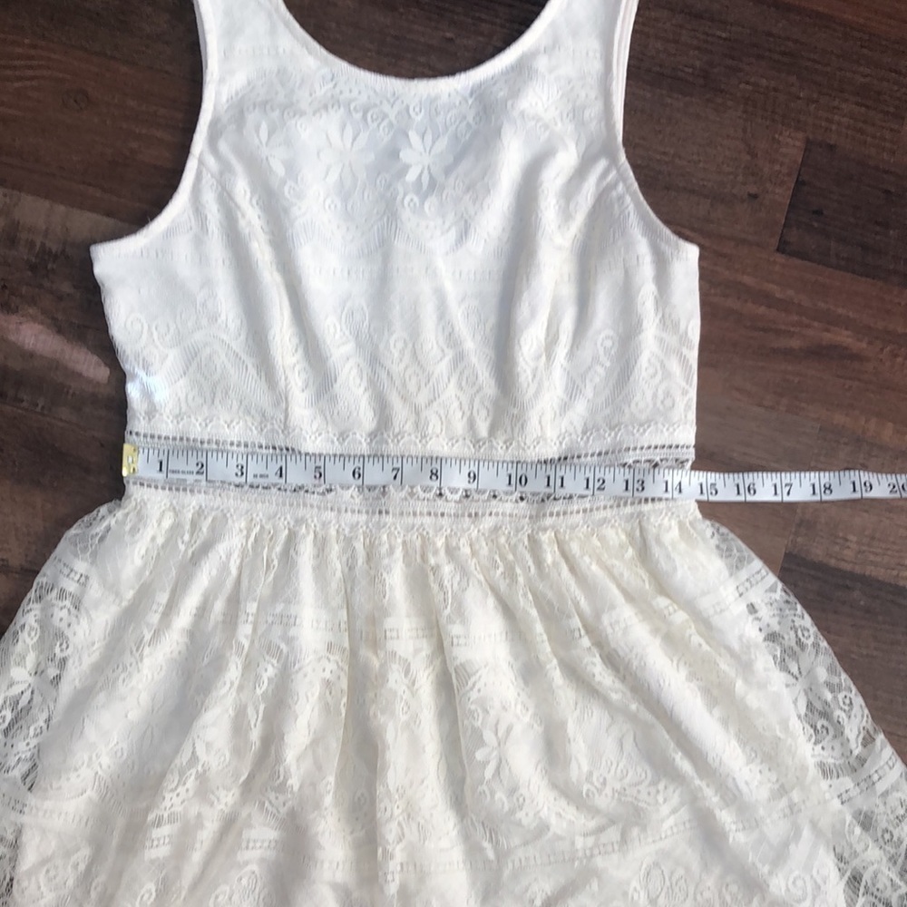 Pinky lace dress - Picture 9 of 12